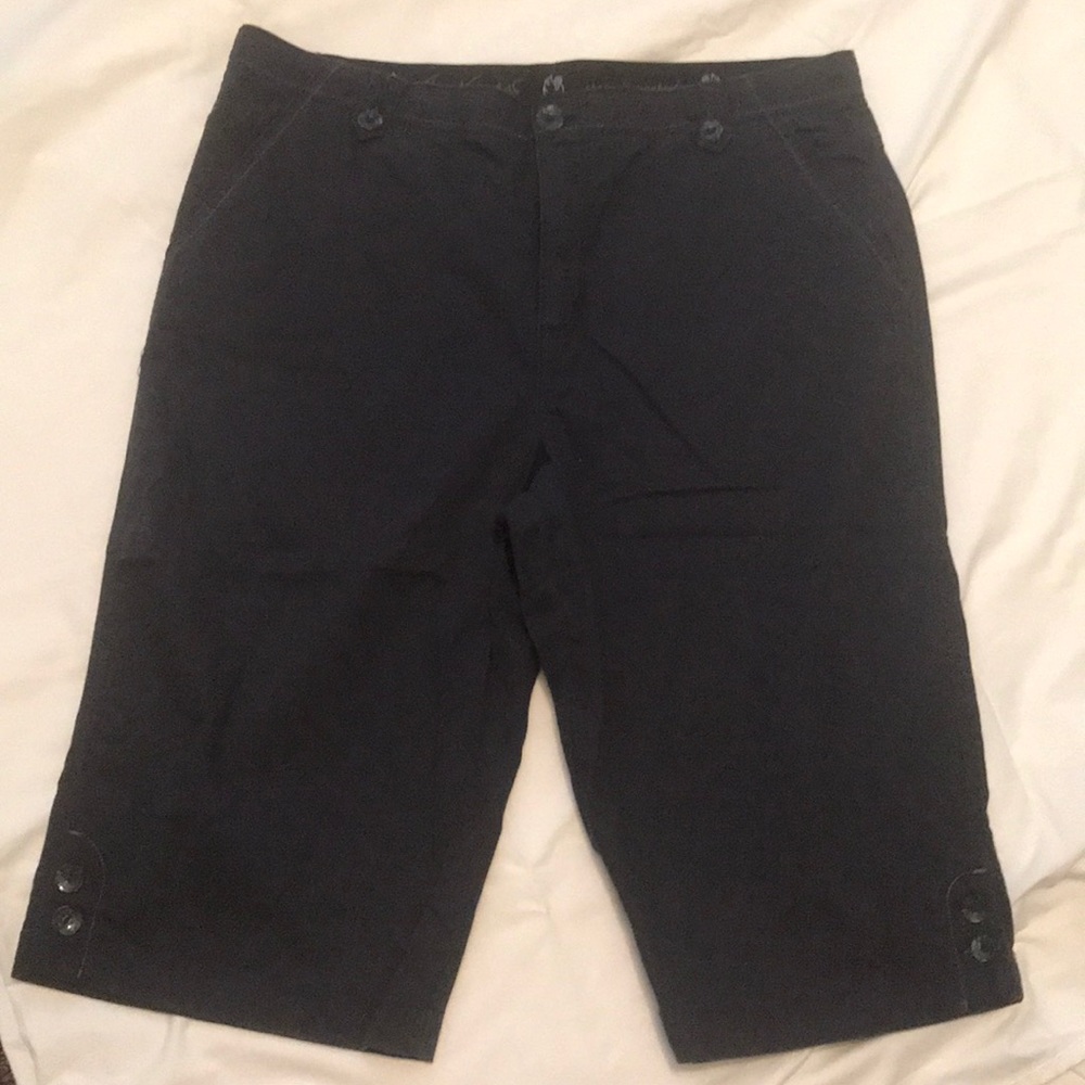 Capri pants